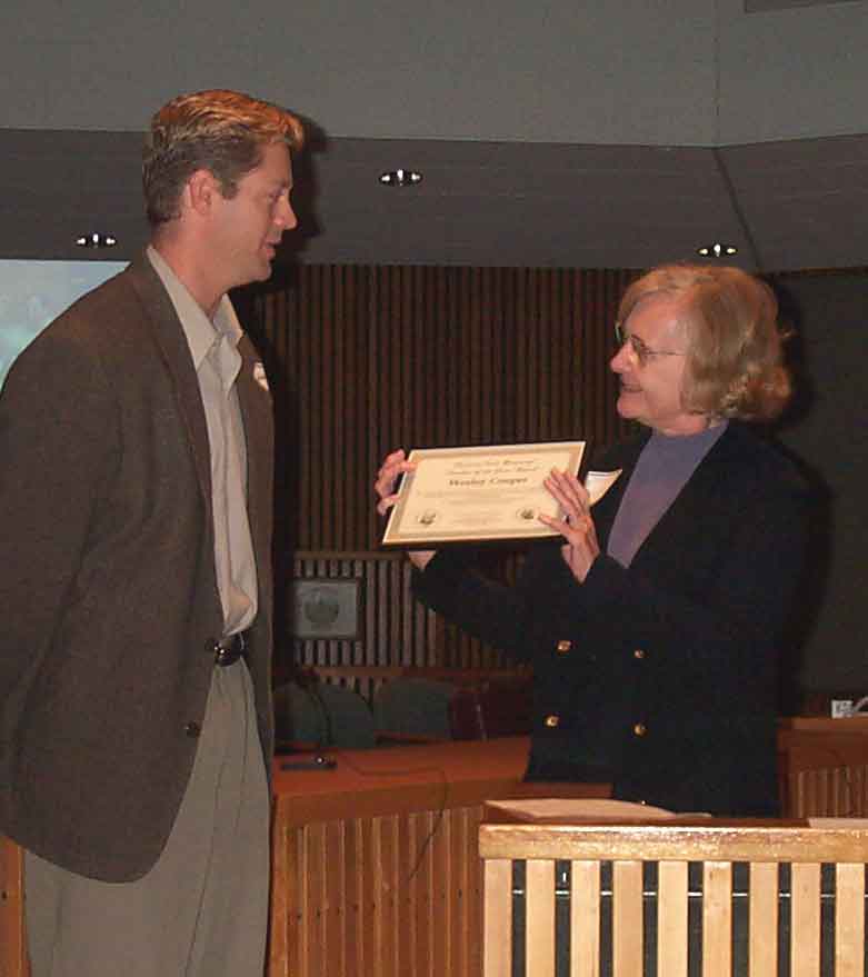Nancy Geasey present the 2002 Patricia Seitz, Teacher Of The Year award to Wesley Cooper