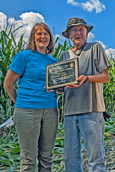 Valerie Hall Presents the 2025 Marye Award to Gary Grant